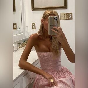 SUPER RARE! Abercrombie & Fitch sleeveless mini striped navy dress. Size L